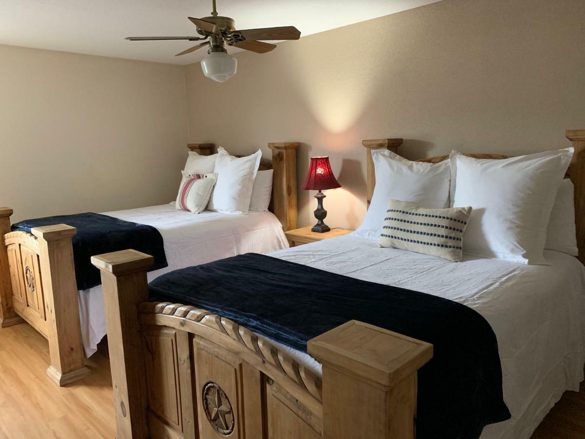 Schmitz Bed & Breakfast Нью Браунфелс Экстерьер фото