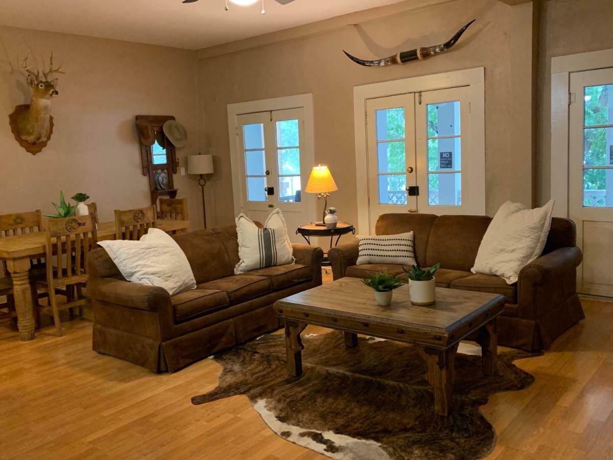 Schmitz Bed & Breakfast Нью Браунфелс Экстерьер фото